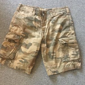 Gap men’s sz 34 camouflage cargo shorts